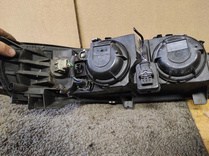 фото №10, Лампа передняя перед левая volvo v70 ii европа 89006878