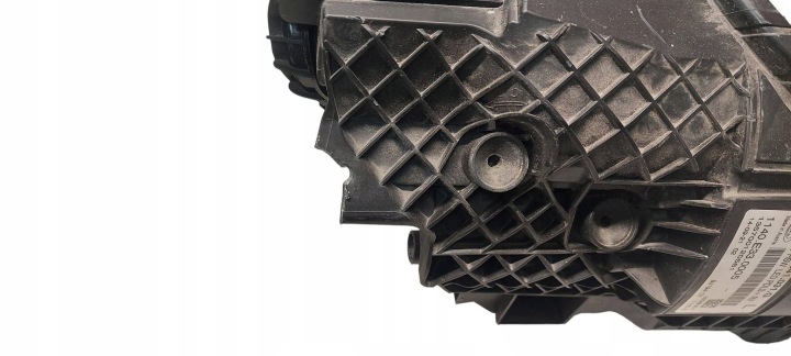 фото №9, Porsche taycan повний led фара ліва права комплект eu 9j1941031g 9j1941032g
