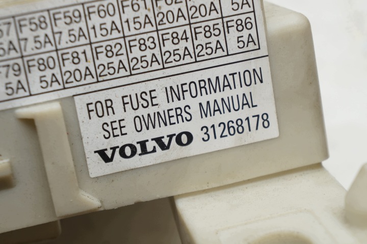 фото №6, Блок предохранителей 31254903 31268178 volvo c30 i v50 i s40 ii c70 ii