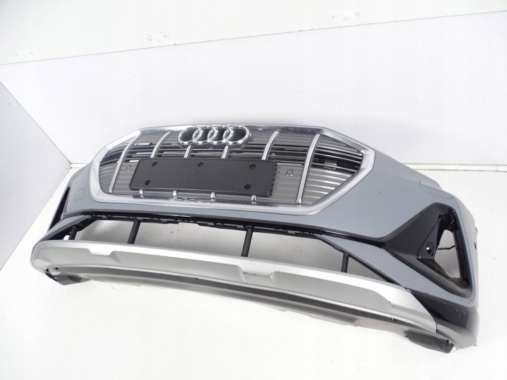 фото №7, Бампер перед передній audi q8 e-tron 4k3 s-line y/006