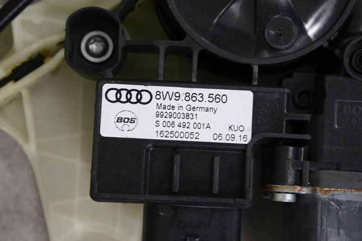 фото №6, Механизм моторчик ролеты багажника audi a4 b9