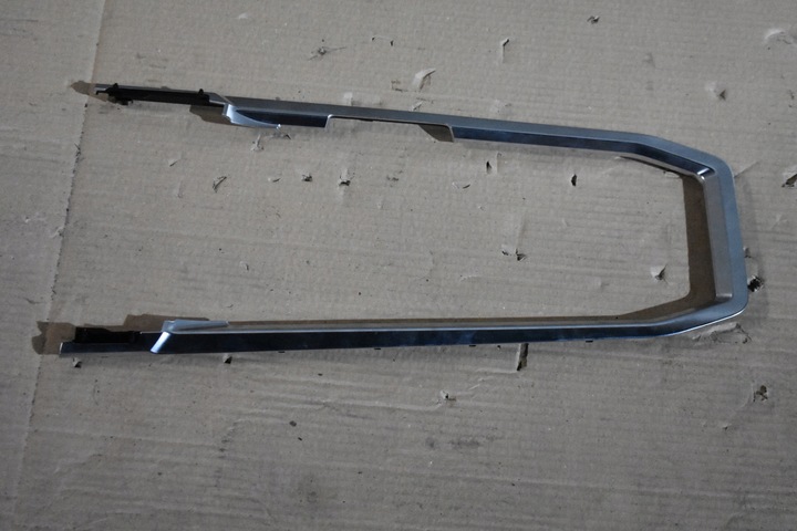 фото №1, Ідеальна планка декор рамка тунелю audi e-tron 1