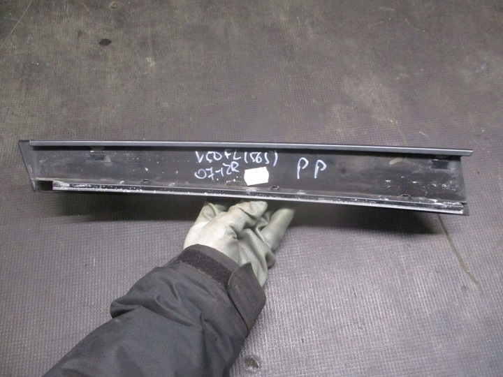 фото №12, Планка дверь правый перед 31213305 volvo v50 рестайлинг 08-12 r.