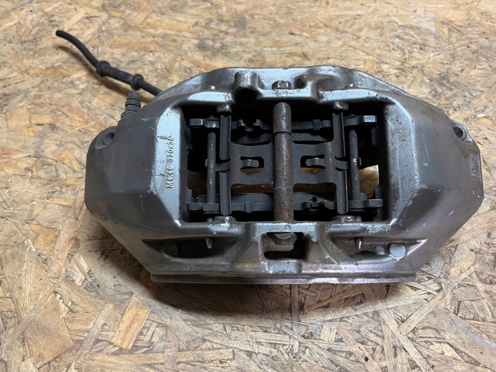 фото №8, Суппорт тормозной правое brembo mercedes s класс w222 w217
