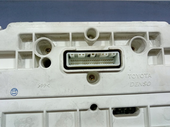 фото №8, Toyota sienna ii xl20 03- 3.3 v6 спидометр приборы 83800-08150