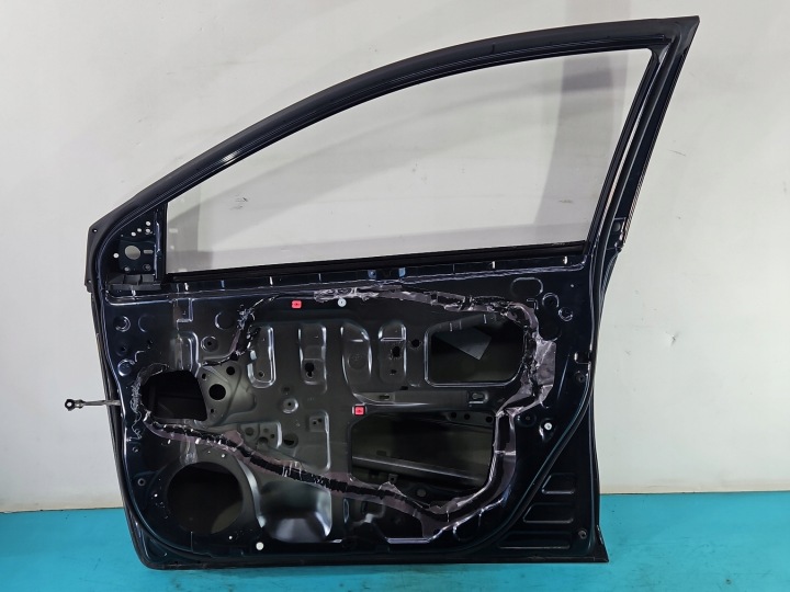 фото №10, Дверь перед правое toyota corolla e16 e18 13- графитовый 1h2
