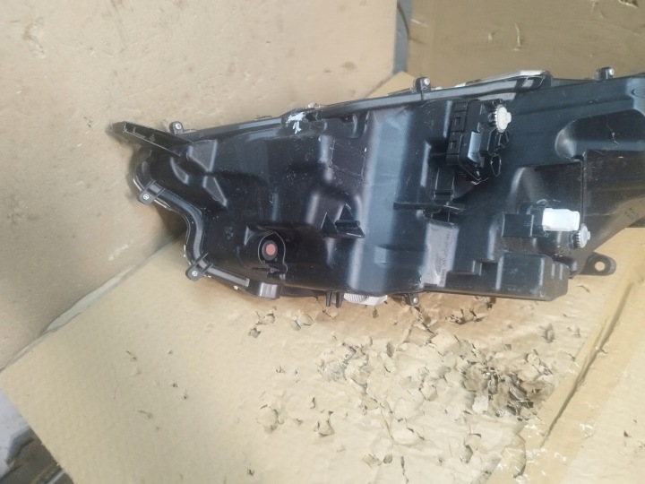 фото №8, Toyota yaris 4 iv 19+ фара права повний led