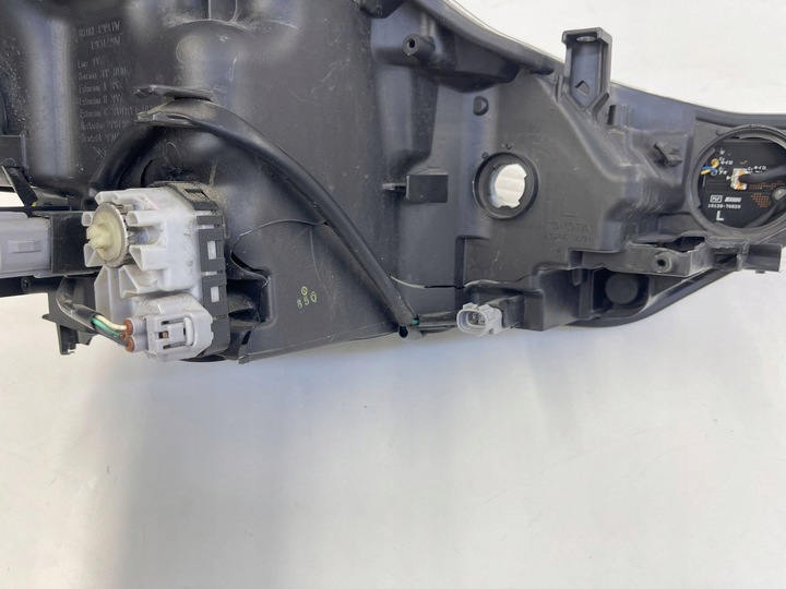 фото №9, Toyota prius plus v лампа ліва перед повний led