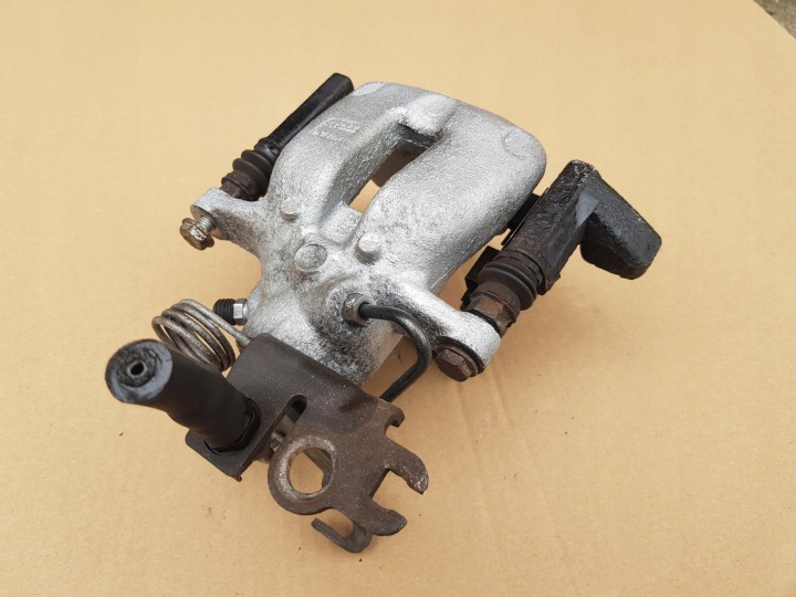 фото №9, Суппорт тормозной + скоба левое зад / vw caddy iii / 41mm 256mm проверенный