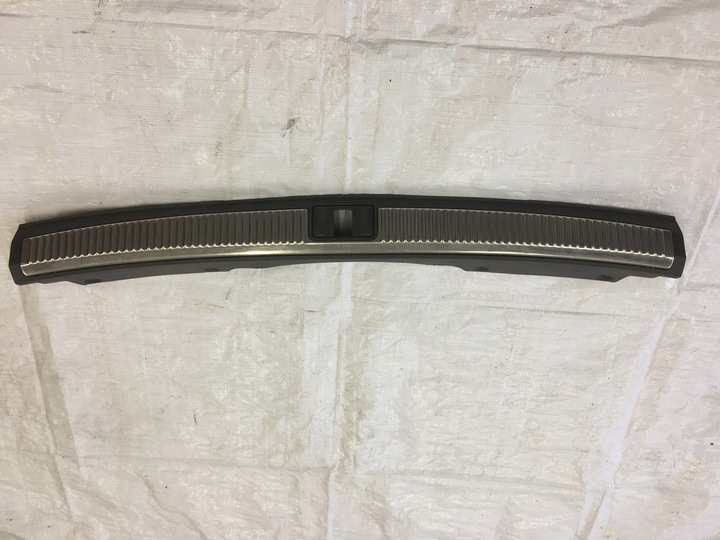 фото №1, Защита порога багажника audi a4 b7 универсал avant 8e9864483c