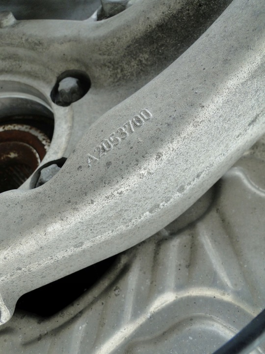 фото №11, Mercedes поворотный кулак передняя левая a2053323700 c класс 205 c43 amg рестайлинг 4mat