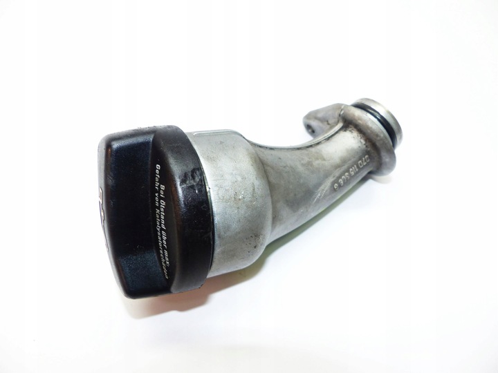 фото №1, Audi a8 d3 6.0 w12 bht заливная горловина масла + крышка