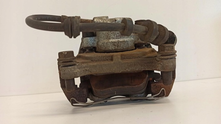 фото №4, Audi a5 a4 b8 суппорт тормозной правые перед 2.0 tdi