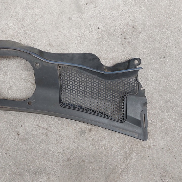 фото №5, Volvo v40 ii панель під лобовим склом 31278103