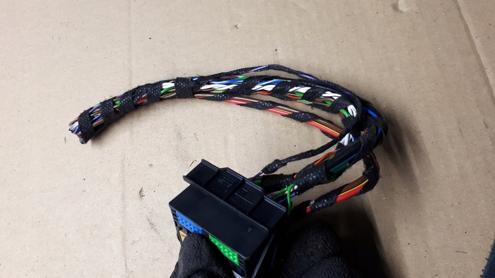 фото №8, A4 b9 рестайлінг штекер роз'єм радіо 8x0035444 a5 8w