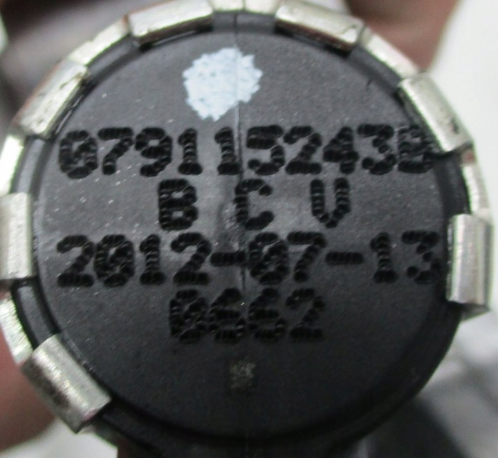 фото №5, Крышка блока крышка audi a8 s8 rs6 rs7 4.0 tfsi 079103704n