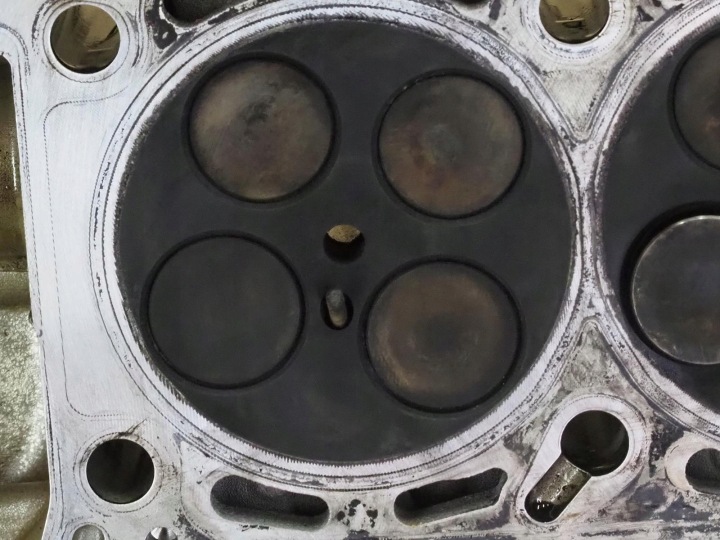 фото №10, Audi a4 b8 a5 q5 q7 ccw 3.0tdi головка права вали 0594b