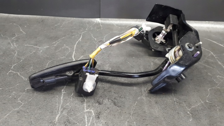 фото №9, 82223-05060 потенциометр педаль газа avensis t25 2.