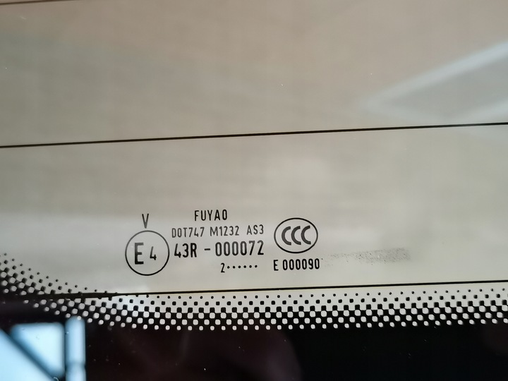 фото №8, Vw caddy 2k7 стекло зад задняя w крышка багажника+ планка хром