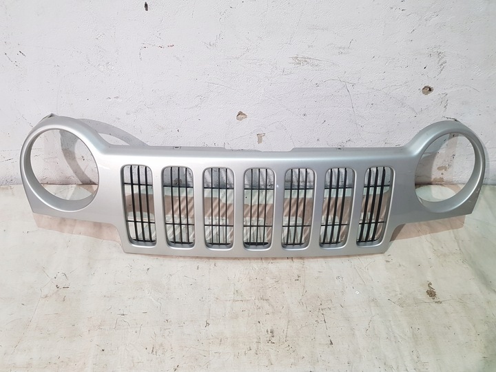 фото №1, Решётка радиатора решётка jeep cherokee liberty kj eur ps2 qs2