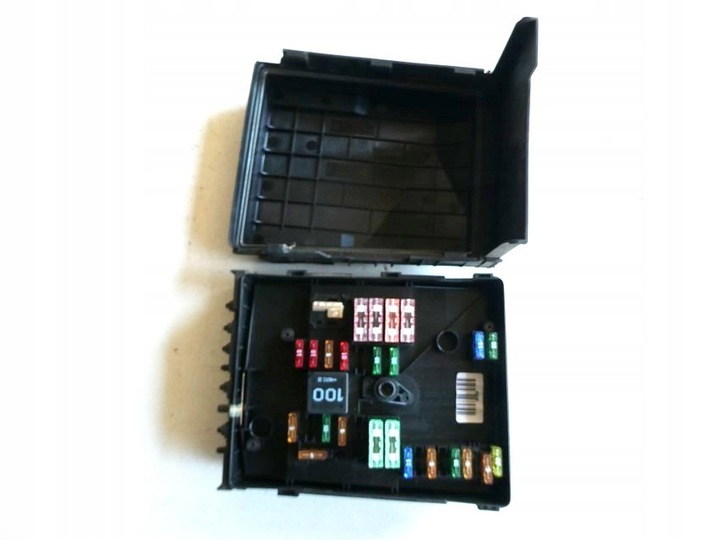 фото №5, Коробка запобіжників vw touran tdi 1k0937125a