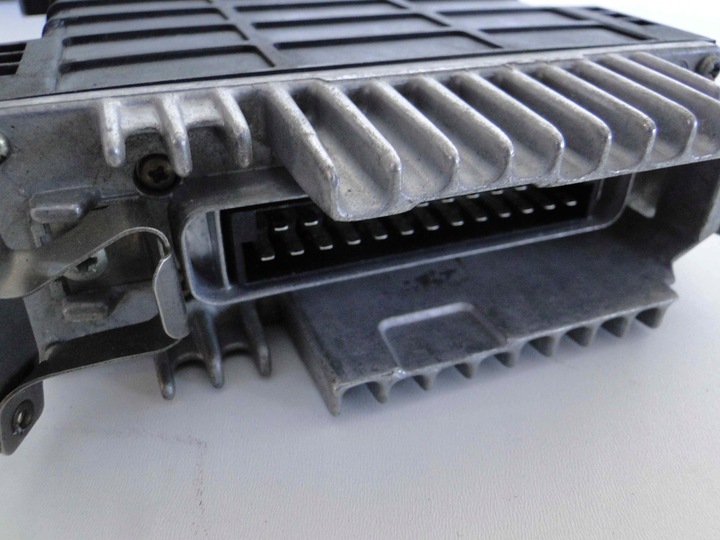 фото №5, Mercedes c клас w201 201 комп'ютер модуль двигуна