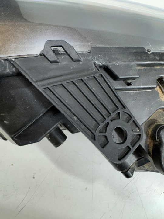 фото №14, Праве ксенон vw amarok 2012- європа 2h3941032