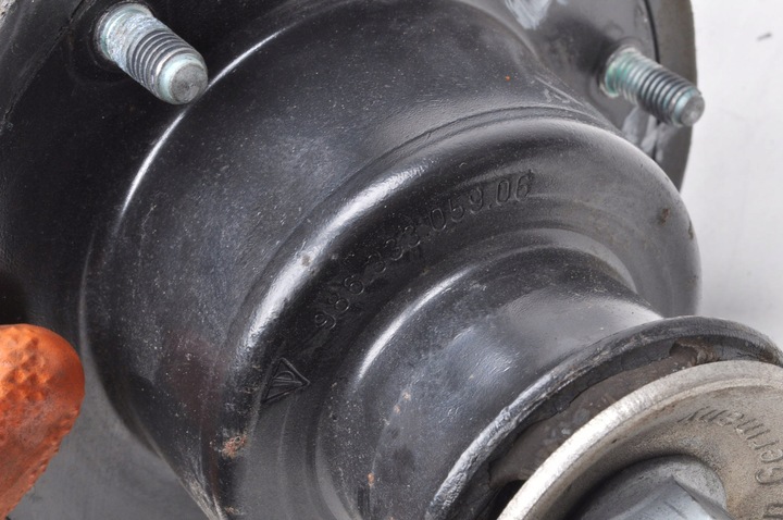 фото №8, Porsche boxster 986 2.7 амортизатор правый зад задний