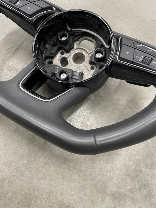 фото №8, Кермо багатофункціональна a4 b9 a5 8w шкіра зрізана пелюстки