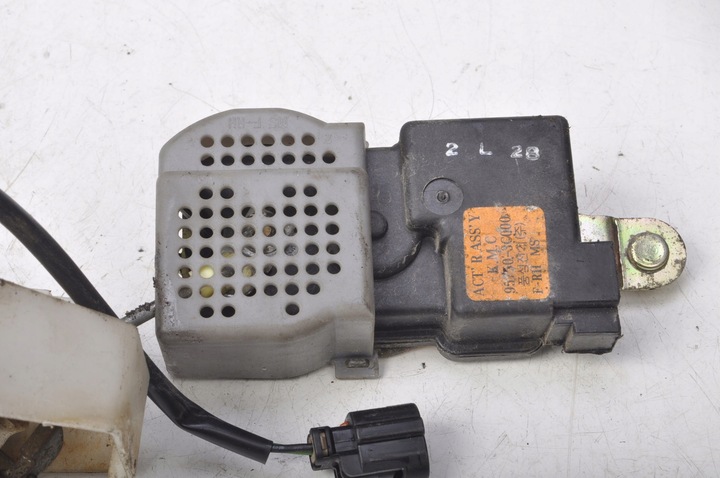 фото №7, Kia magentis замок дверь правые рестайлинг eu 95750-3c000