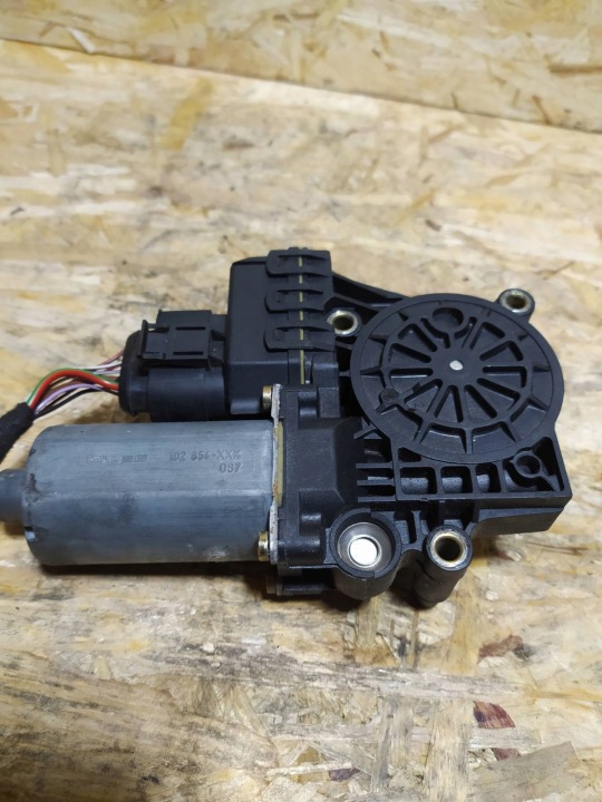 фото №9, Двигунчик скла ліве праве перед 0130821774 0130821775 audi a6 c5