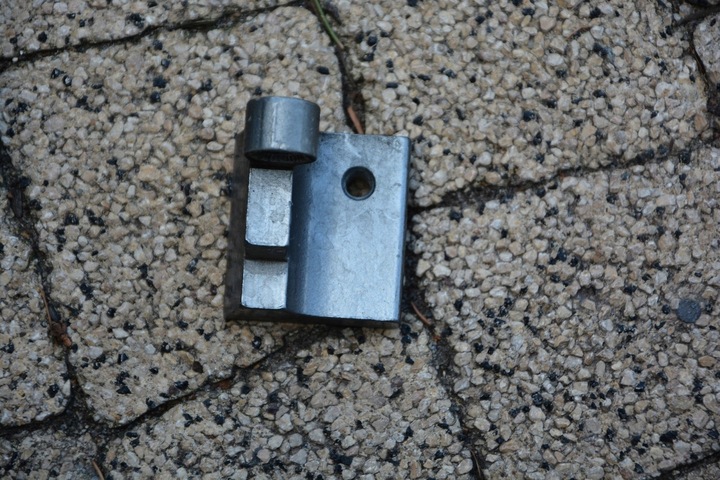 фото №1, Петля дверь левый audi q7 3,0tdi ly7g 7l0833401b