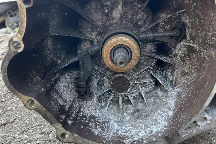 фото №9, Коробка передач коробки передач vw crafter 30-50 фургон 2e_ 9062610003 2.0l дизель 2011