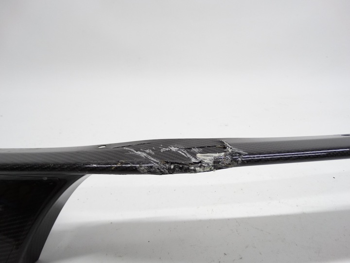 фото №9, Aston martin v12 vantage спойлер бампера сплиттер карбон ad23-17626-ab