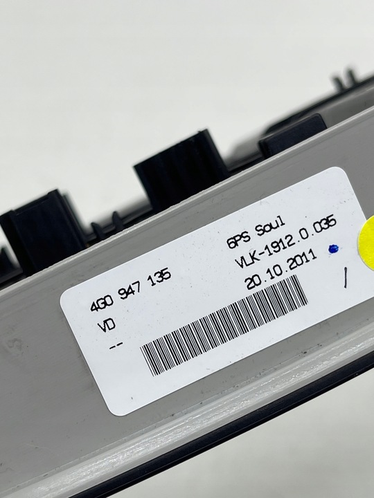 фото №16, Audi a6 c7 лампа освітлення кабіни стеля чорна s-line