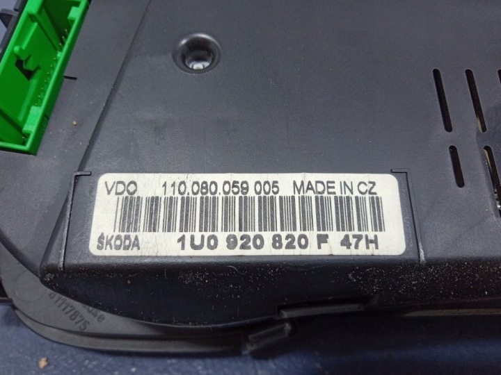 фото №8, Skoda octavia i fl рестайлінг 1.9 tdi панель приладів eu 1u0920820f