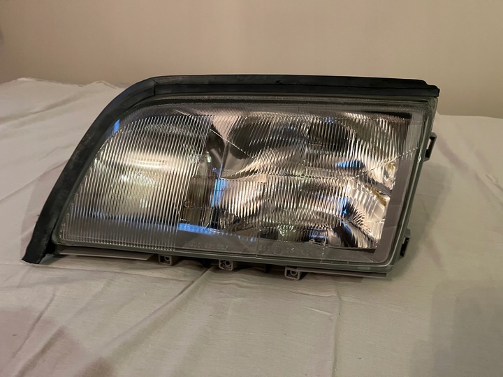 фото №11, Фары правые+ левый mercedes c classa w202 93-96 оригинал магнит marelli