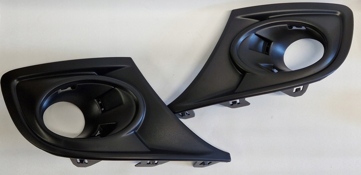 фото №1, Renault megane iii 12-13r решітка рамка галоген