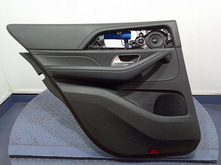 фото №1, Mercedes gle w167 обивка дверь зад левая боковина a1677373700