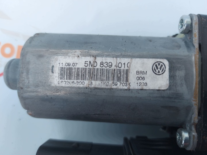 фото №8, Vw golf v plus 07r стеклоподъёмник левое зад 5m0839401