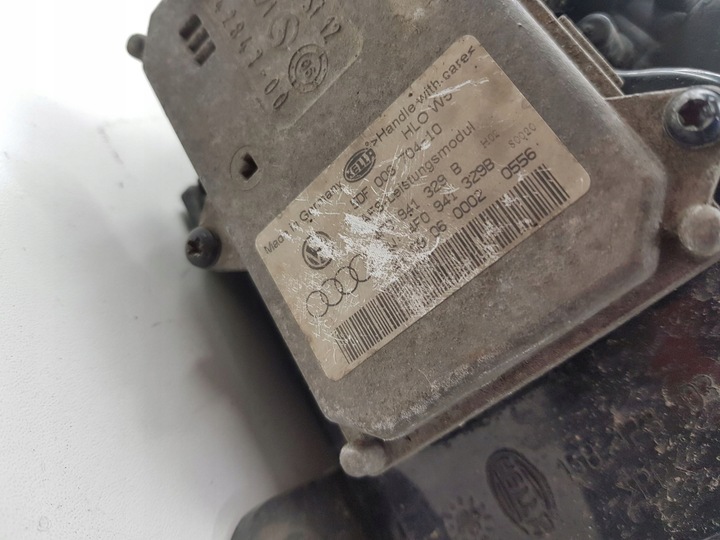 фото №10, Audi a8 s8 d3 4e 2006 левая сторона лампы передние