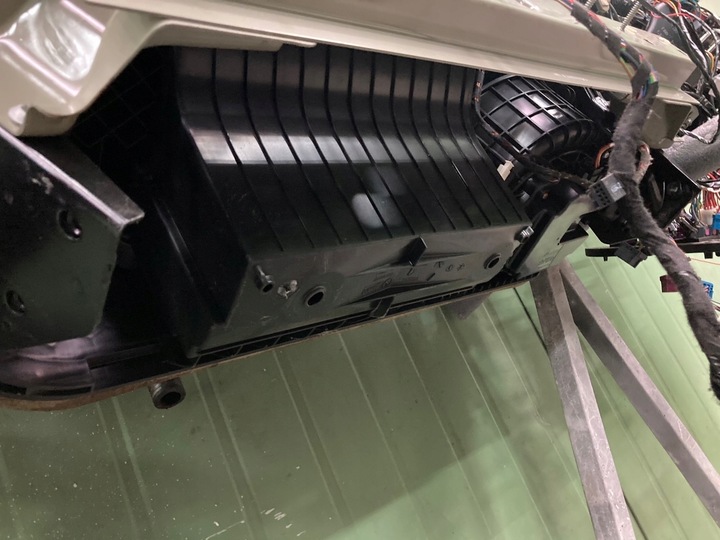 фото №13, Mercedes actros mp4 панель консоль капот широкая кабина