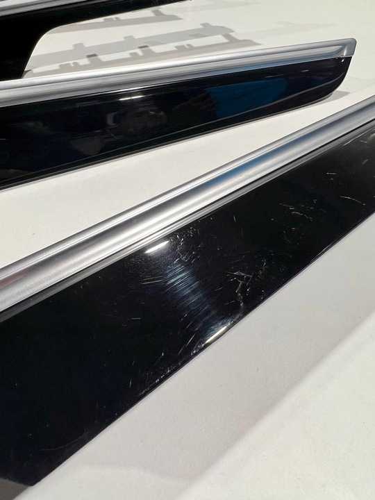 фото №6, Планки декоративний декори чорні porsche 95b macan