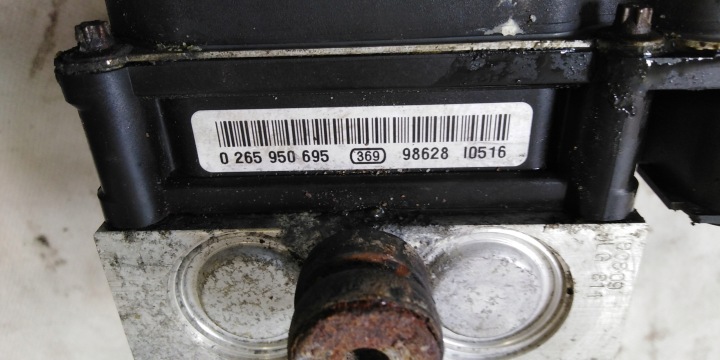 фото №7, Hyundai i30 блок управления abs 07-12r 0265235333 европа