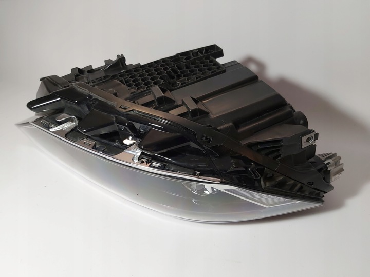 фото №13, Vw passat b8 рестайлинг лампа правая полный led 3g1941082p