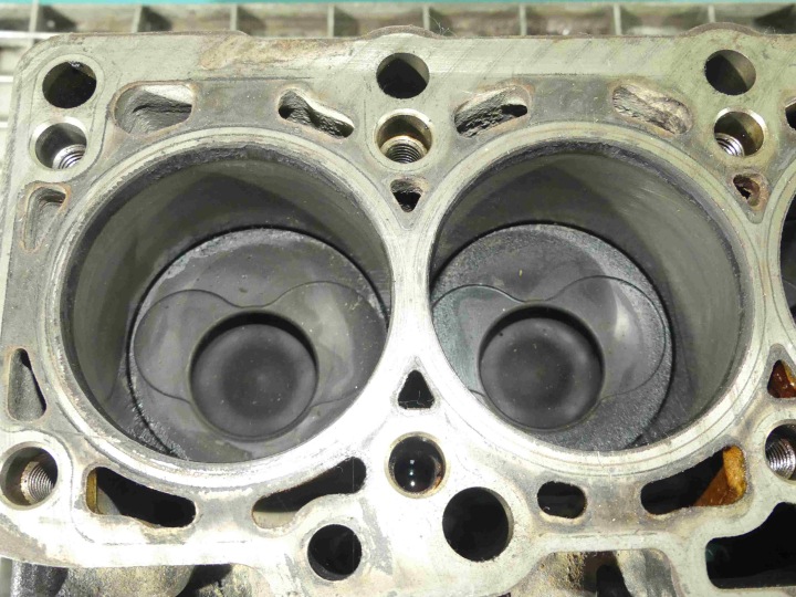 фото №9, Блок  двигуна skoda octavia ii 038021cb 1.9 tdi bxe