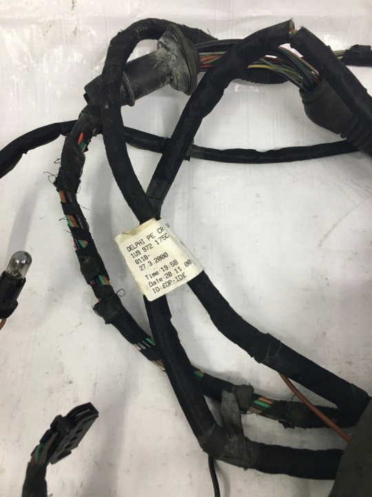фото №7, Установка кришки багажник skoda octavia 1u9972175c