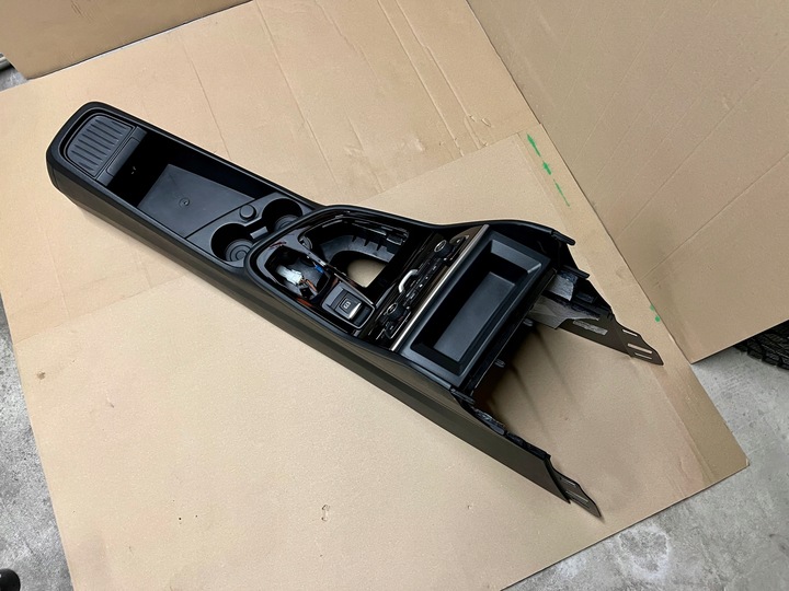 фото №5, Bmw f46 f46 туннель панель рамка usb кондиционер оригинал