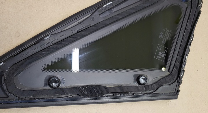 фото №13, Правая стекло кузовная тонированная as3 планка хром audi a4 b9 8w sedan