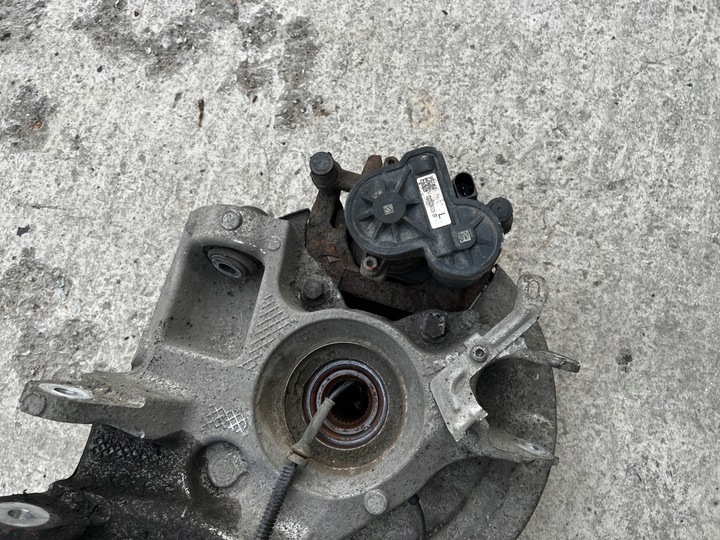 фото №3, Поворотный кулак ступица суппорт зад левый range rover velar l560 2.0d